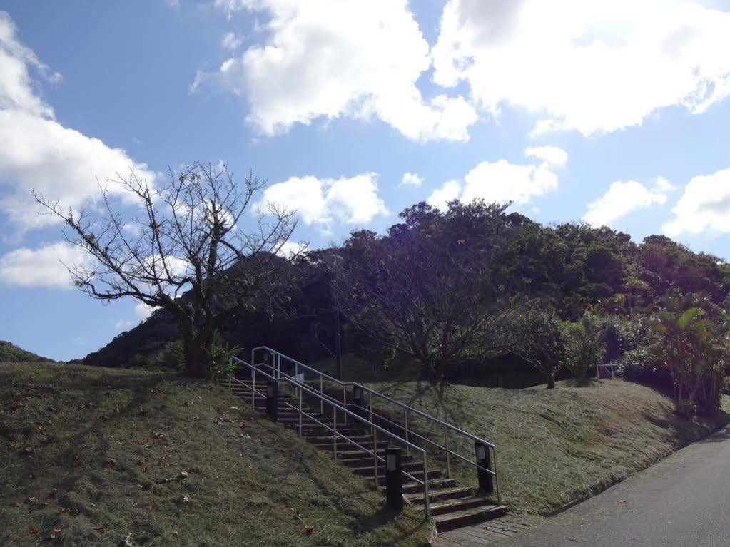 Motobu Green Park And Golf Course Esterno foto