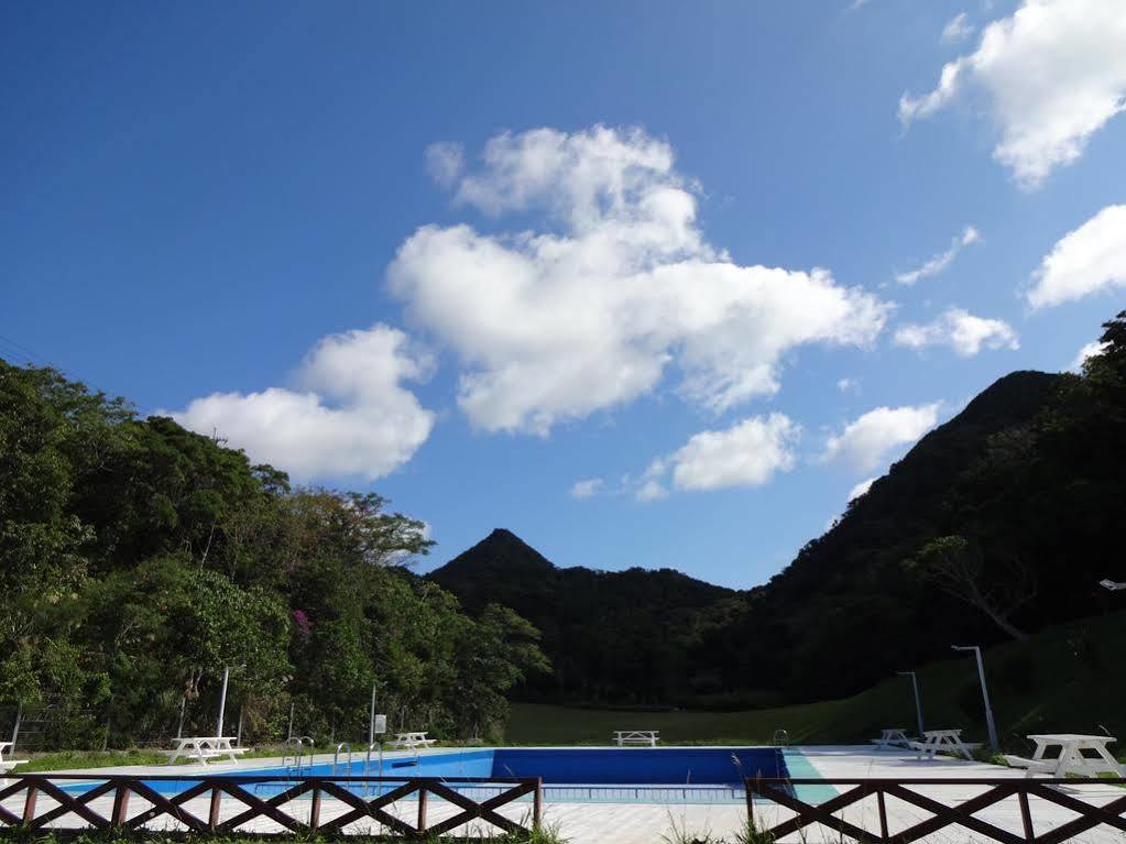 Motobu Green Park And Golf Course Esterno foto